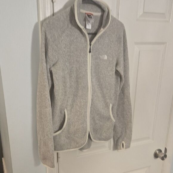 The North Face Women's Light Gray Fleece Jacket - Picture 6 of 13